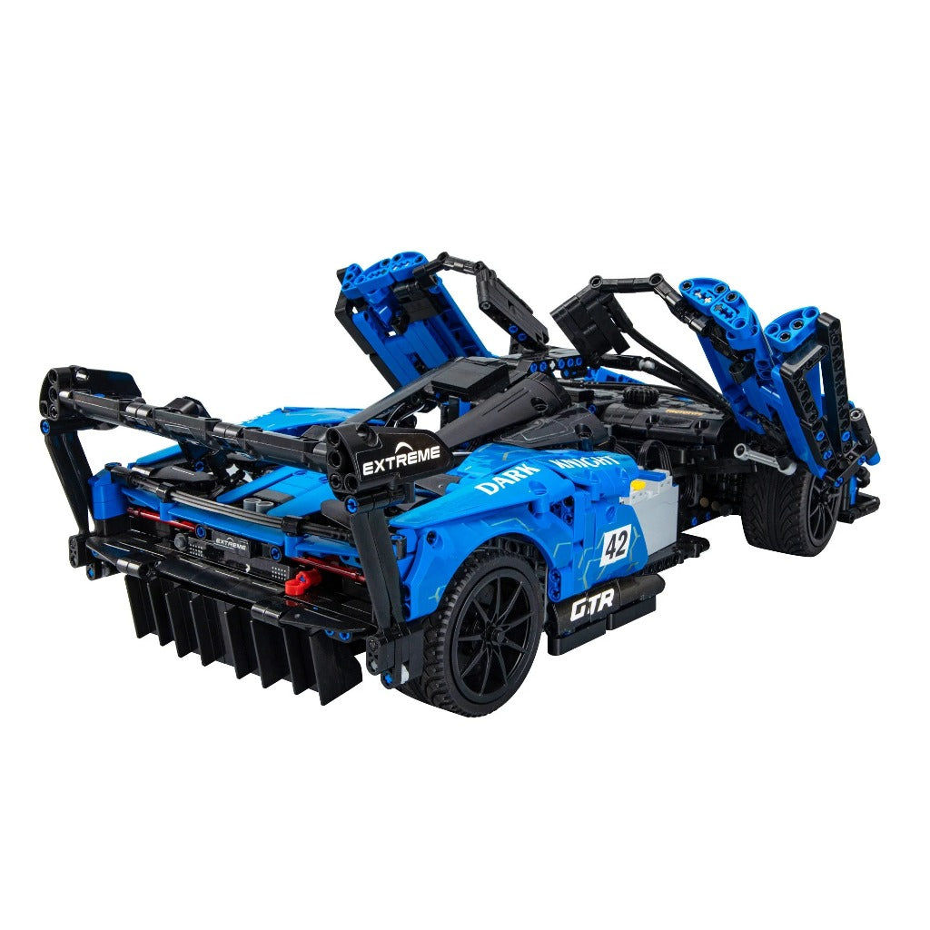 CaDA Dark Knight GTR (C63003W) building set - view 4