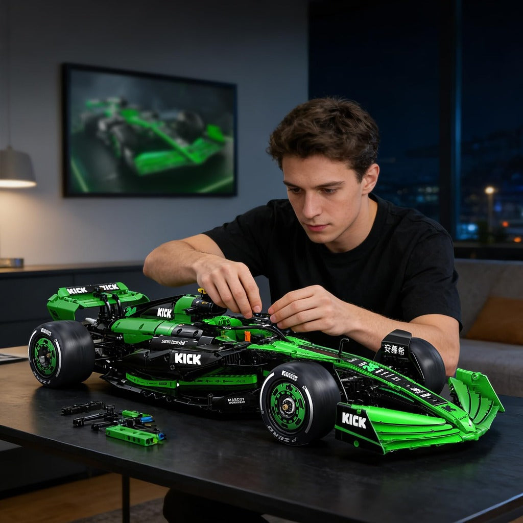 CaDA 1:8 KICK Sauber F1 Team C44 (C64010W) building set - view 7