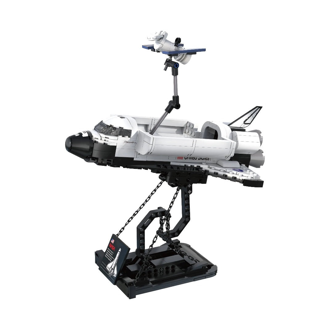 CaDA Space Shuttle Discovery (C56051W) building set - view 2