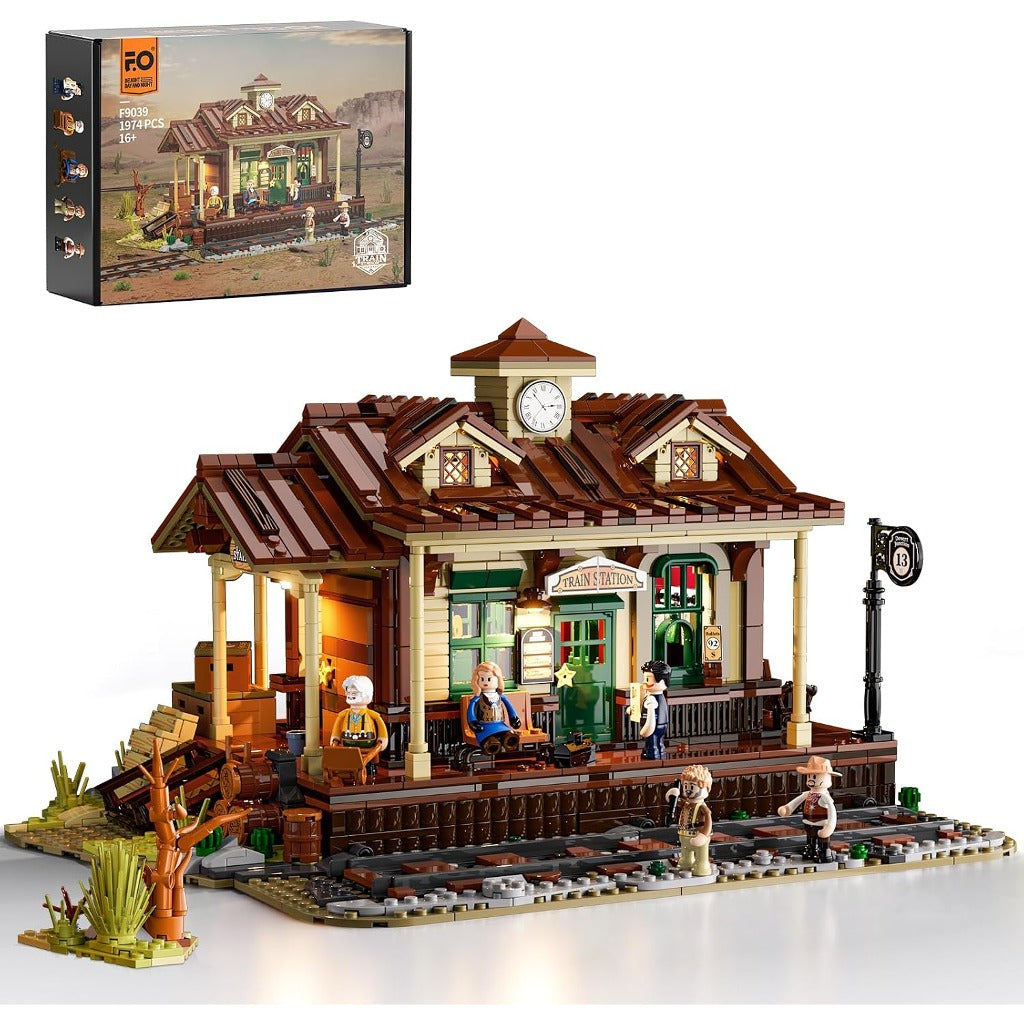Lumibricks West Train Station (F9039) building set