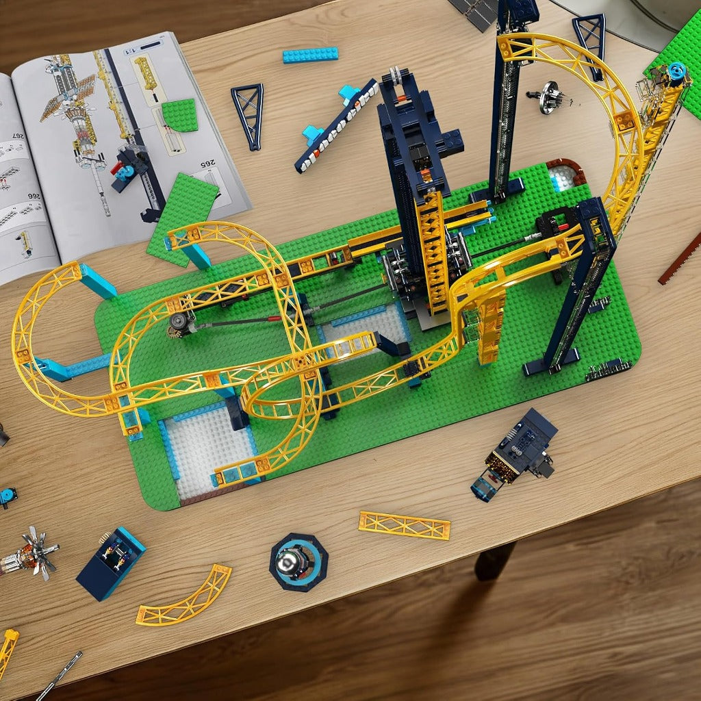 Mould King Space Elevator Amusement Park (11031) building set - view 2