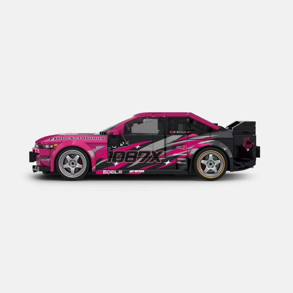 PowerBuild 1087x Drift Team R32 building set - view 3