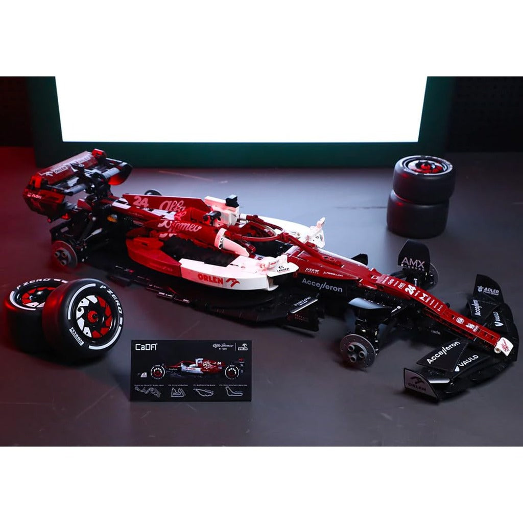 CaDA Alfa Romeo F1 Team Orlen C42 (C64005W) building set - view 2