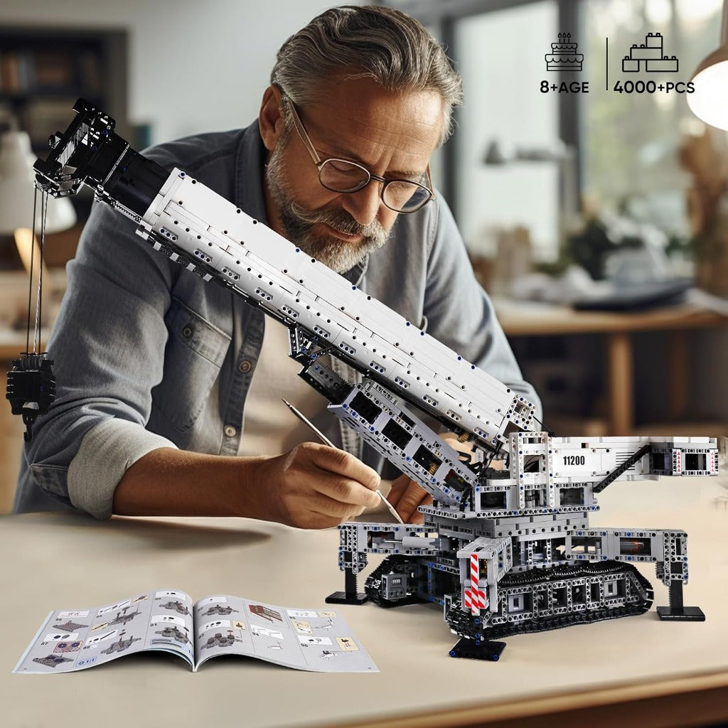 Mould King Crawler Crane 11200 (17002) building set - view 2